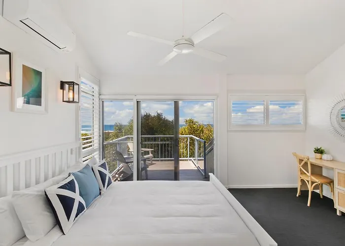 Castaway Cove Beachfront Luxury By Stay Noosa