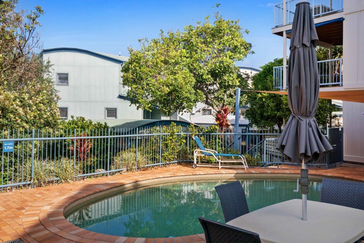 Apartment Castaway Cove Beachfront Luxury By Noosa Marcus Beach
